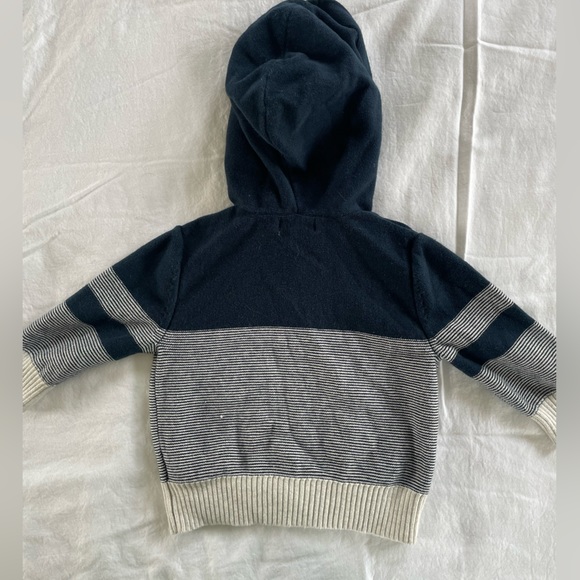 Set to two Cat & Jack jackets both size 12 months - Picture 3 of 6